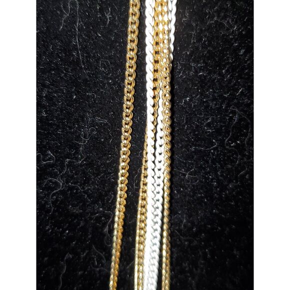 A Vintage Layered Necklace White and Gold Tone Mid Century Vibe Classic Trendy - Picture 5 of 10